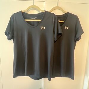Under Armour Loose Short Sleeve Black V Neck (2) Large